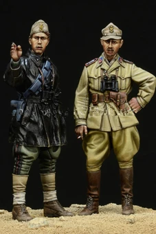 

pre order-Resin toys 35124 WW2 Italian AFV Crew Set (2 Figures) Free shipping