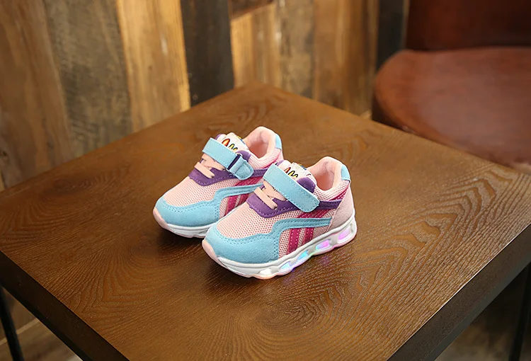 Sapatos com Luz Casuais com Luz para Meninos Novos Tênis Luminosos Crianças Brilhante Sapatos 2020 12 High Quality Mamãe e Bebê