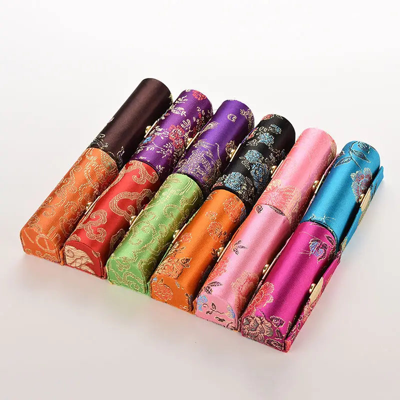 

1Pcs fashion Coin Lipstick Holder Random Color Embroidered Flower Design Lipstick Case Box with Mirror Hasp Cosmetic Bags