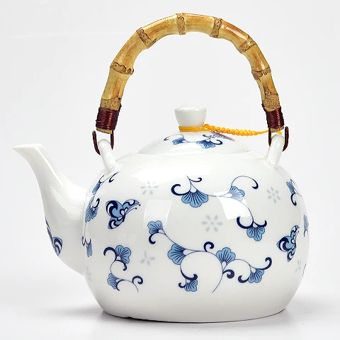 Ceramic teapot 1500ML , large capacity, blue and white porcelain, ceramic handmade teapot, glass tea pot, with filter Ceramic teapot 1500ML , large capacity, blue and white porcelain, ceramic handmade teapot, glass tea pot, with filter