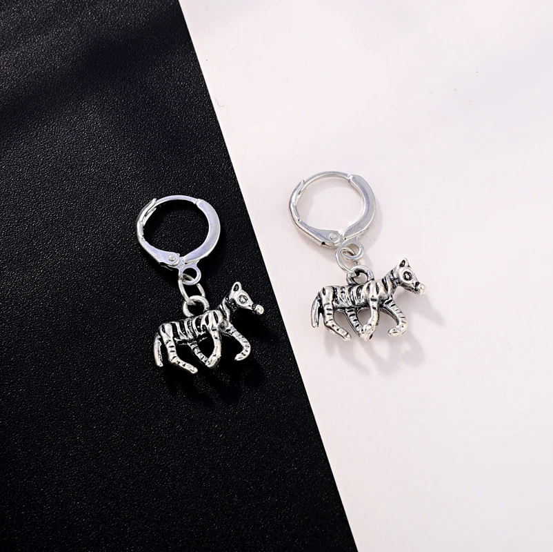 European Vintage Gold Silver Minimalist Zebra Hoop Earrings Punk Female Earring Women Men Jewelry Statement Metal Earrings (4)