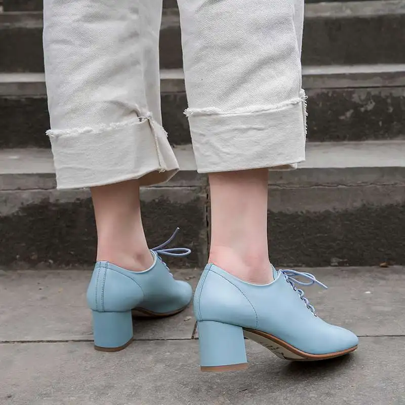 Krazing Pot/женская брендовая обувь в сдержанном стиле женские туфли-лодочки на среднем каблуке, лодочки, с острым носом на шнуровке красивой леди комплект из коровьей кожи с круглым носком; модные туфли для подиума; L22 - Цвет: Небесно-голубой