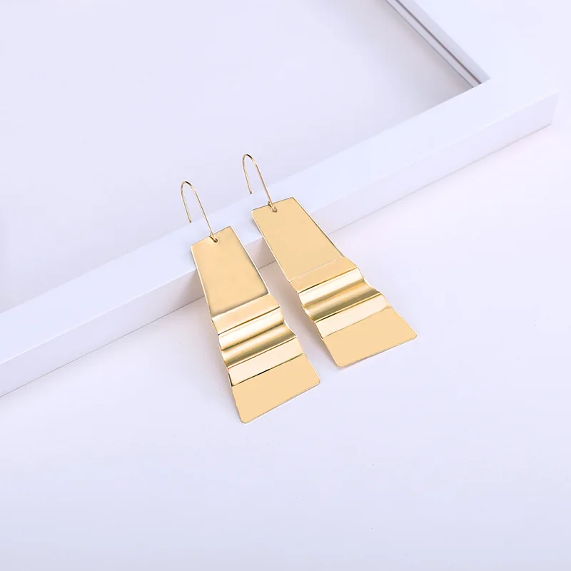 

Designer New Style Cool Ins Copper Gold Plating Earrings Trend European And American Fashion Network Red Stud/Post Earrings Manu