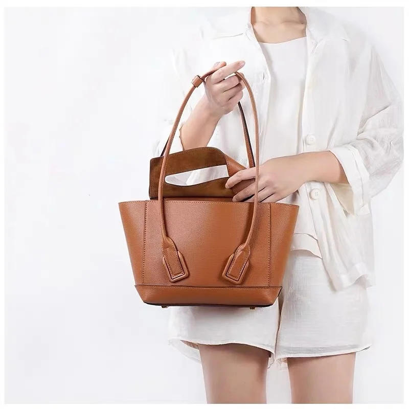 

2019 womens genuine leather handbags designer handbags high quality The single shoulder bag Big ear bag Cloud bag