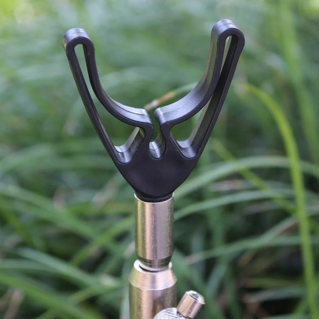 

Pro 4pcs/Lot Stainless Fish Rod Holder Mount Tackle Gripper Rest Thread Fishing Rod Pole Stand Fishing Pesca Tackle