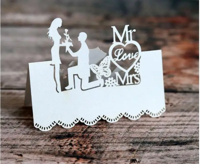 100 шт./лот &quotMR &amp MRS&quot Лазерная резка Высокое качество имя стола карты Свадебная