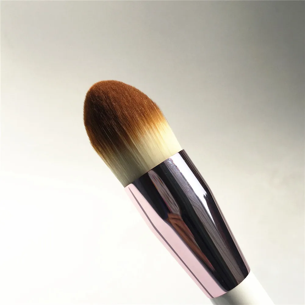 La Mer Foundation Brush _ 2