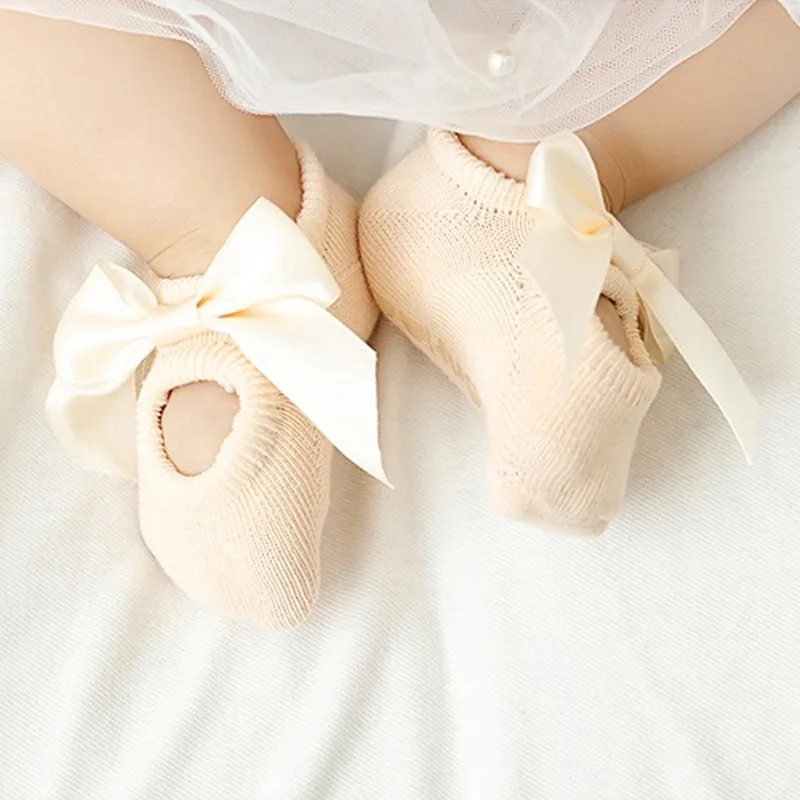 3 пары/партия, носки для новорожденных носки с кружевными цветами для маленьких девочек Теплые хлопковые нескользящие носки-тапочки для малышей Sokken Meia Infantil