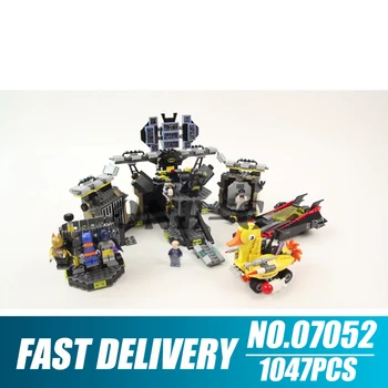 

Building blocks 07052 Compatible lepining batman Super heroes movie 70909 Bricks Batcave Break-in figures toys for children