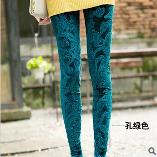 2014 Women's Spring and Autumn explosion models big yards Korea wholesale gold embossed velvet leggings fashion nine feet pants | Женская