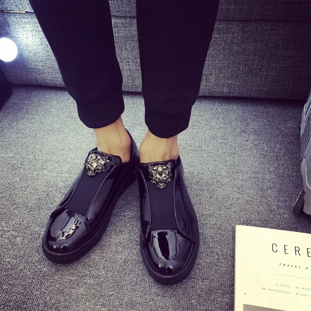 Koovan الرجال تزلج الأحذية 2018 جديد زوجين نماذج مشرق الطلاء جلدية احذية رياضية للبنين الطلاب الأزياء الرجال