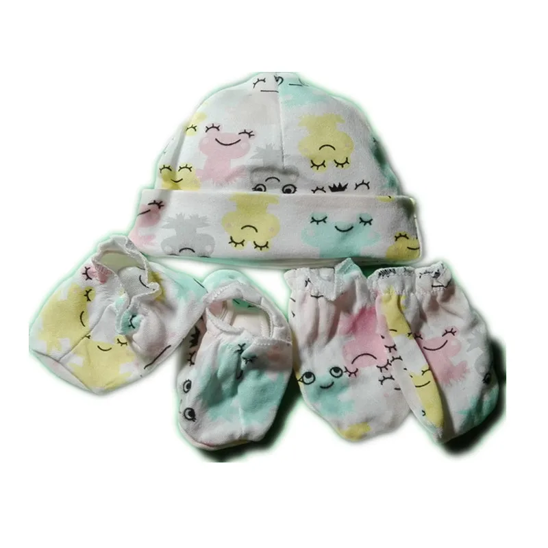 newborn baby cap and socks