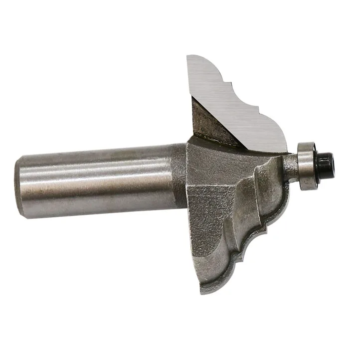 596