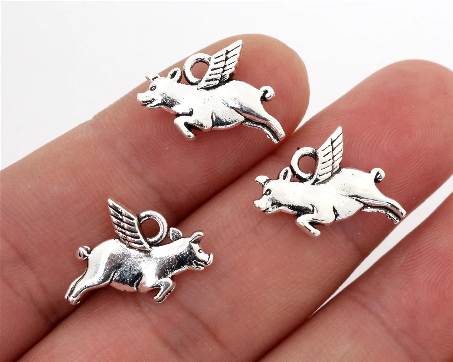 

19x13mm 20pcs Antique Silver Plated Flying Pig Handmade Charms Pendant:DIY for bracelet necklace-P7-51