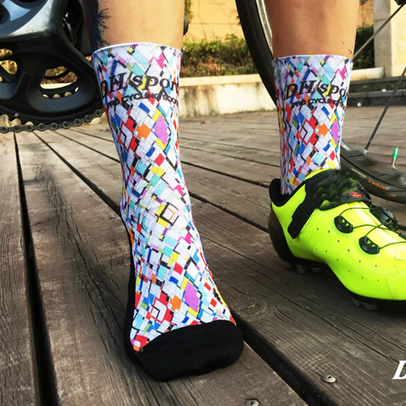 iBaste DH Deportes 2018 1 Par Calcetines de Ciclismo Unisexo Calcetines de Bicicleta al Aire Libre Running Sport Socks para Hombres y Mujeres 
