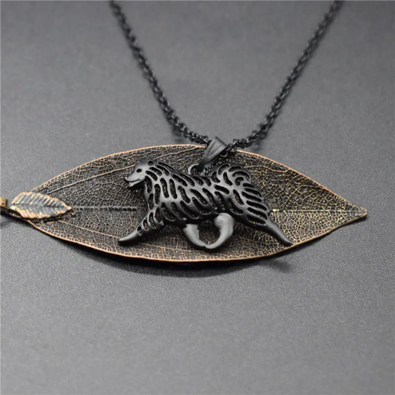 

4 Colors New Standing Samoyed Charm Necklace Trendy Metal Dog Jewellery Samoyed Pendant Necklace Women