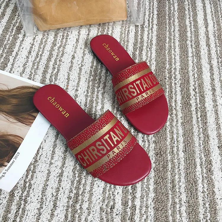 

European station slippers women's sandals ins hot 2019 Summer letters female flat slides