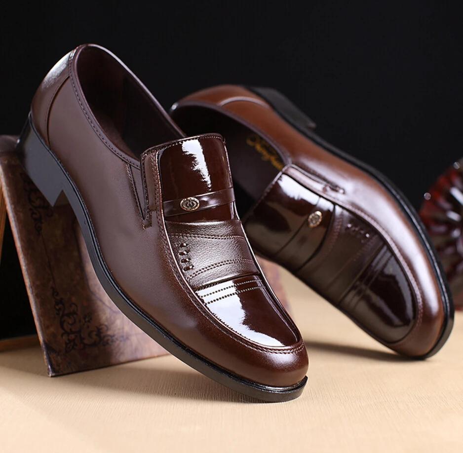 online 2018 dos homens sapatos de couro dos homens sapatos casuais de alta qualidade pu sapatos de festa masculinos zapatillas hombre moda masculina Preto Oxford sapatos