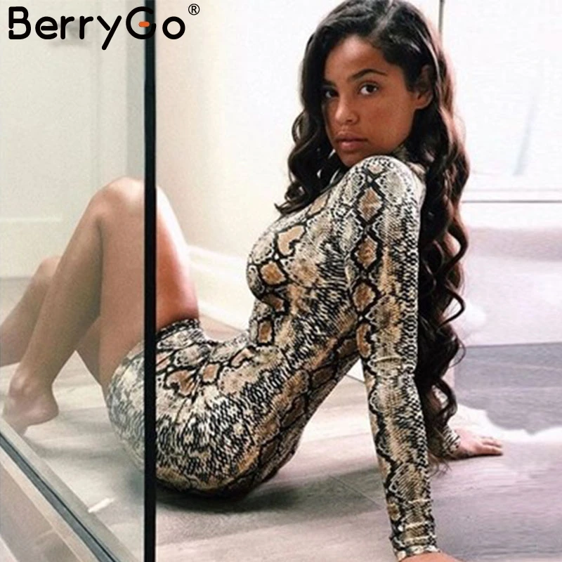BerryGo сексуальное зимнее платье с принтом змеи женское облегающее длинным рукавом