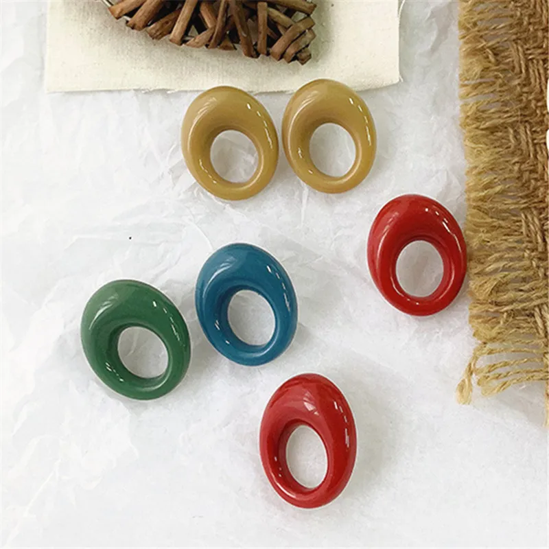 

4 color Autumn Winter New Vintage Acrylic Hollow Button Stud Earrings Jewelry Oval Statement Earrings for Women Bijoux Jewelry