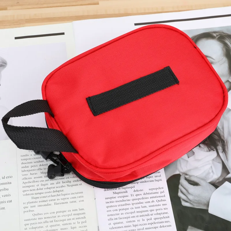 Outdoor Travel First Aid Kit Mini Car First Aid Kit Bag Home Small Medical Box Emergency Survival Kit Size 16x12x5cm