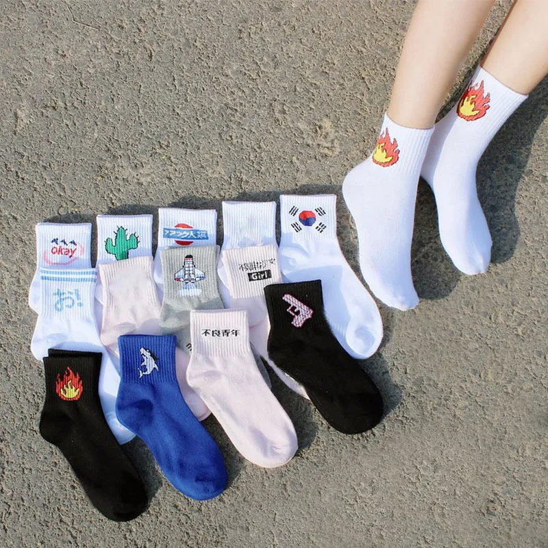 Мужские и женские носки для студентов с изображением акулы повседневные хлопковые носки Harajuku с изображением инопланетянина и пламени мягкие спортивные носки с изображением котенка кактуса модные