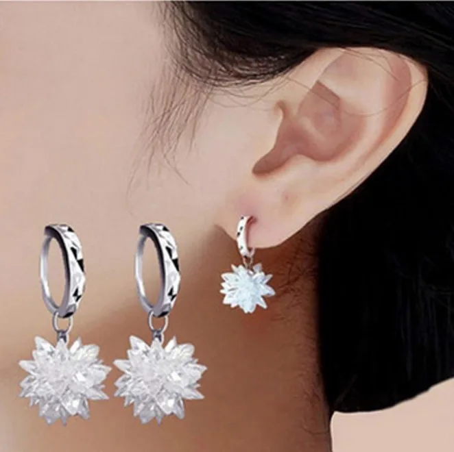 new 925 silver Flower Carved Earrings Woman Crystal from Austrian Simple Temperament Wild Anti-allergic