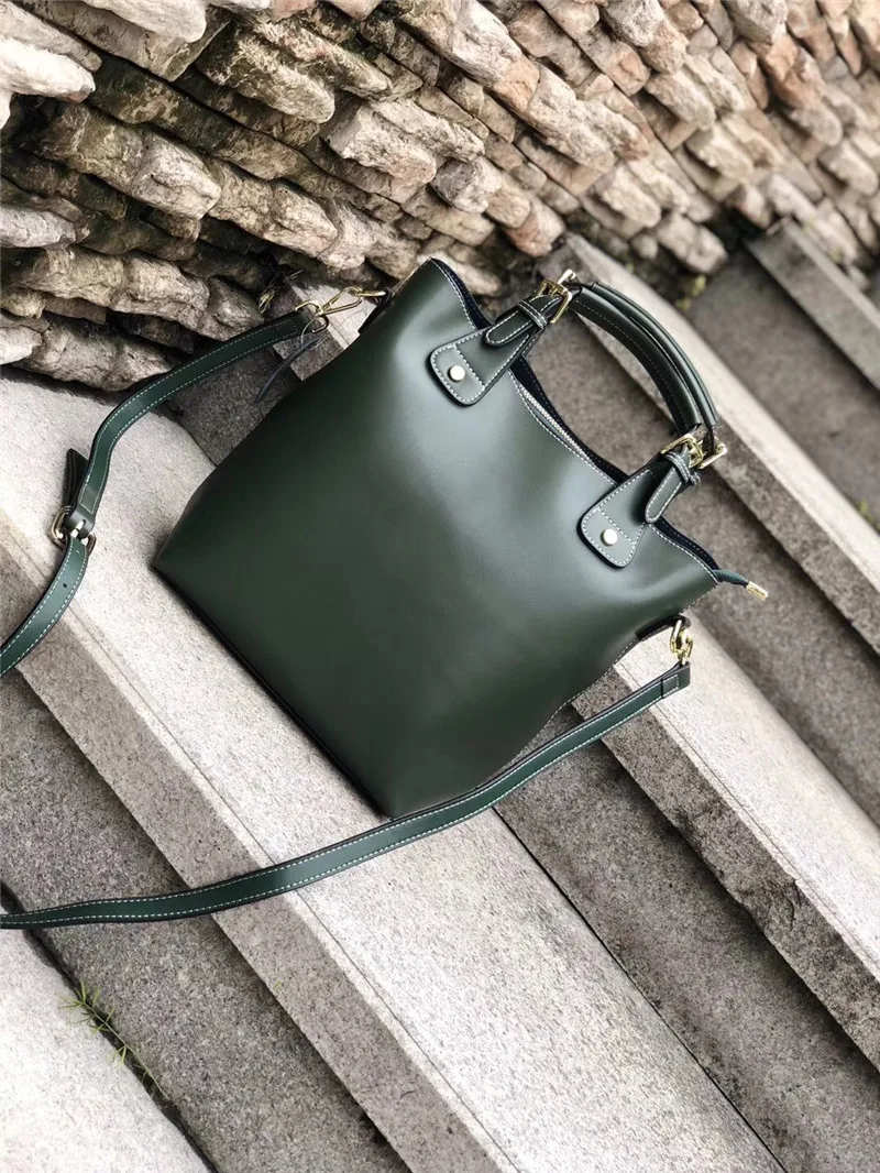 

Bag female 2018 new leather handbag Korean version of the wild portable bucket bag simple shoulder Messenger bag