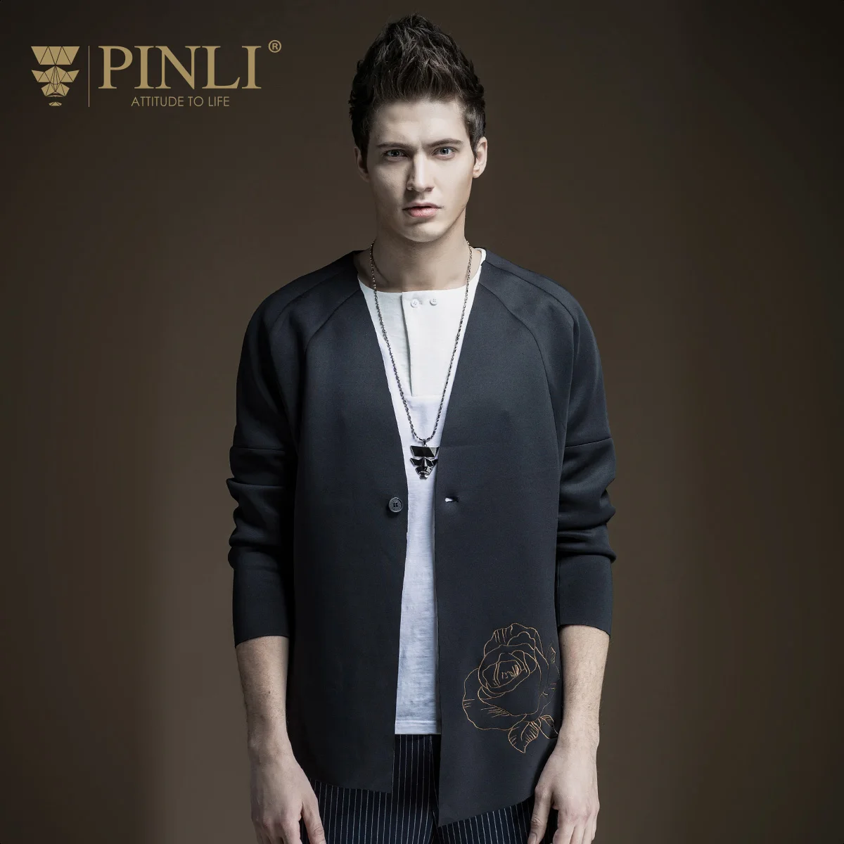 

2019 Twenty One Pilots Product Spring New Men's Clothing Cultivate Morality Embroidered B171209018 V-neck Cardigan Male Boom