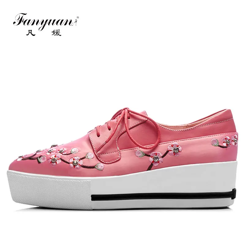

Fanyuan Spring women flats Embroider platform shoes woman genuine leather lace up shoes thick heels mocasines mujer Pointed Toe