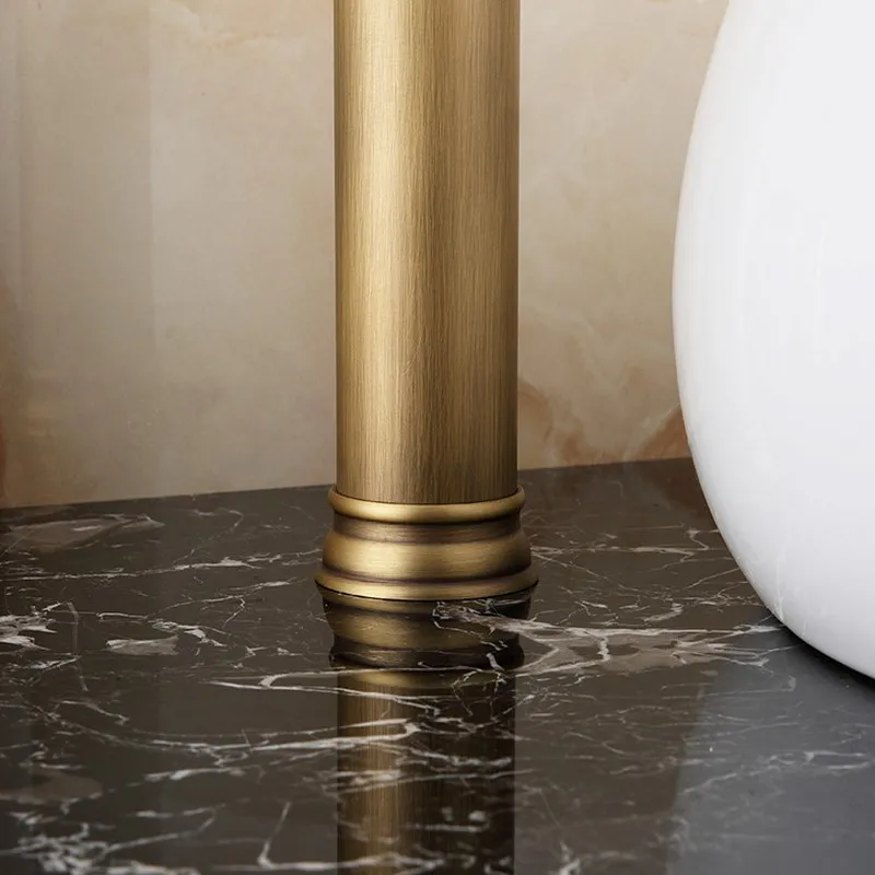 Antique Brass Single Handle Deck Mount Bathroom Basin Vanity Sink Faucet Cold And Hot Water Tap KD731 Antique Brass Single Handle Deck Mount Bathroom Basin Vanity Sink Faucet Cold And Hot Water Tap KD731