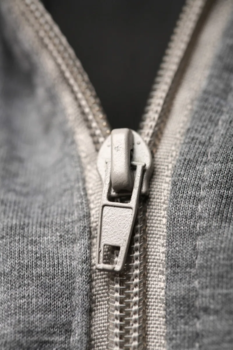 2187300643_1523123388