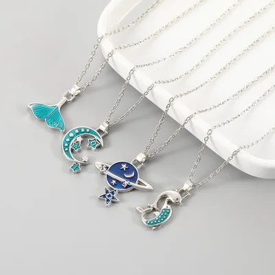 

Simple fashion creative cosmic ocean necklace luck tail dolphins clown cold chain necklace fair maiden temperament collarbone