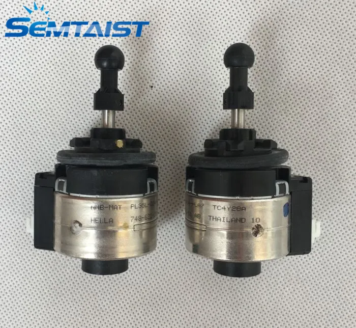 

semtaist 2pcs Genuine OEM xenon headlight range adjusting motor 748-621 leveling motor (USED)