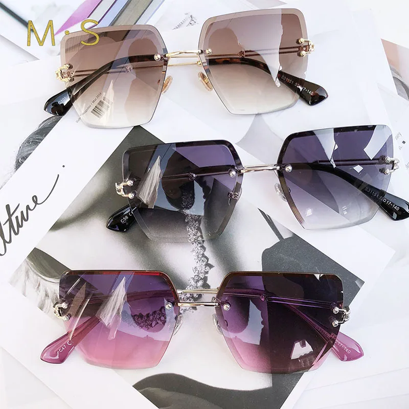 

2018 New oversized sunglasses for Women Square Sunglasses Women Mirrored Glasses Fashion Female designer sunglasses sol UV400