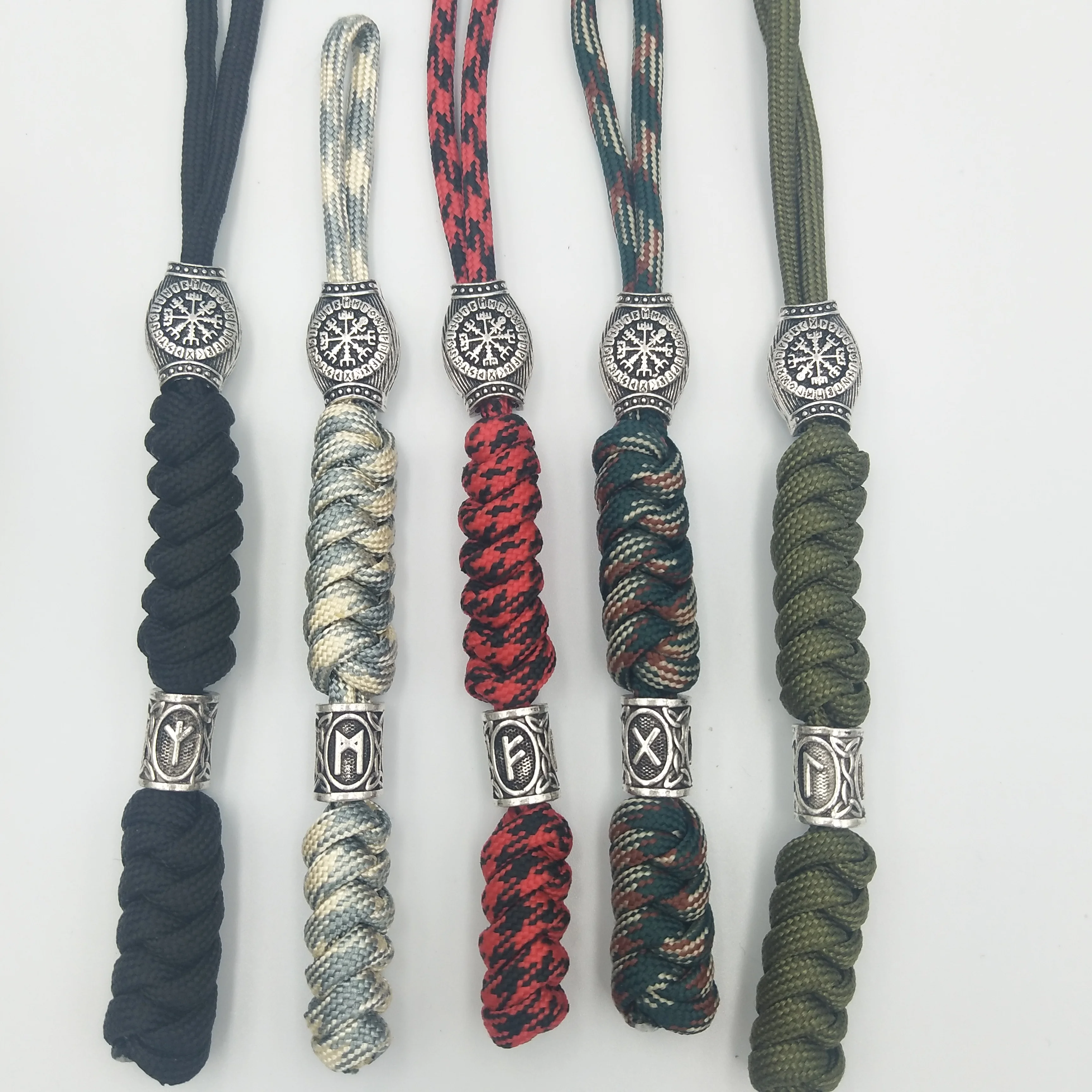 

Viking Keychain Compass Rune Beads Thor's Hammer and Scandinavian Rune Bead EDC Accessories Paracord Keychain for Men and Women