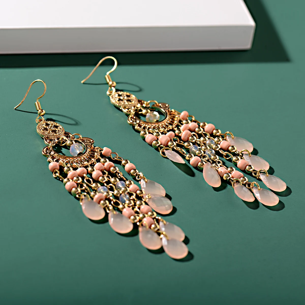 Classic Trendy Women’s White Crystal Long Tassel Earrings 2019 Fashion Jewelry Bohemia Beads Wedding Earrings Hangers