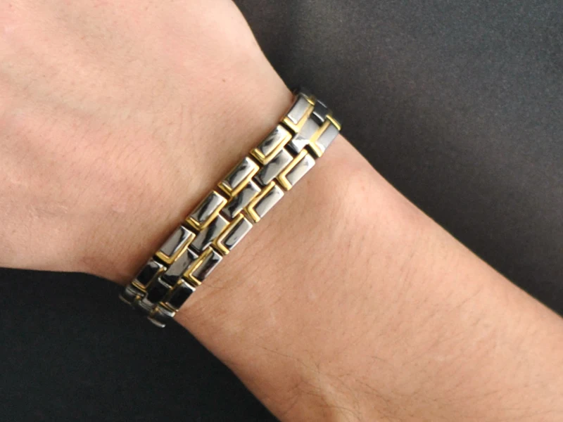 10075 Magnetic Bracelet Details_06