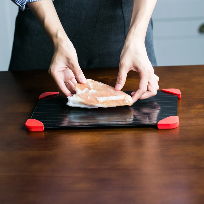 Magic Metal Plate Defrosting Tray Safe Fast Thawing Frozen Meat Defrost Kitchen Tool fast defrosting tray meat defroster