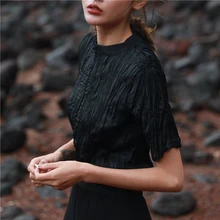 Футболка в стиле ретро; осенний стиль; темно-свернутый дизайн с короткими рукавами;