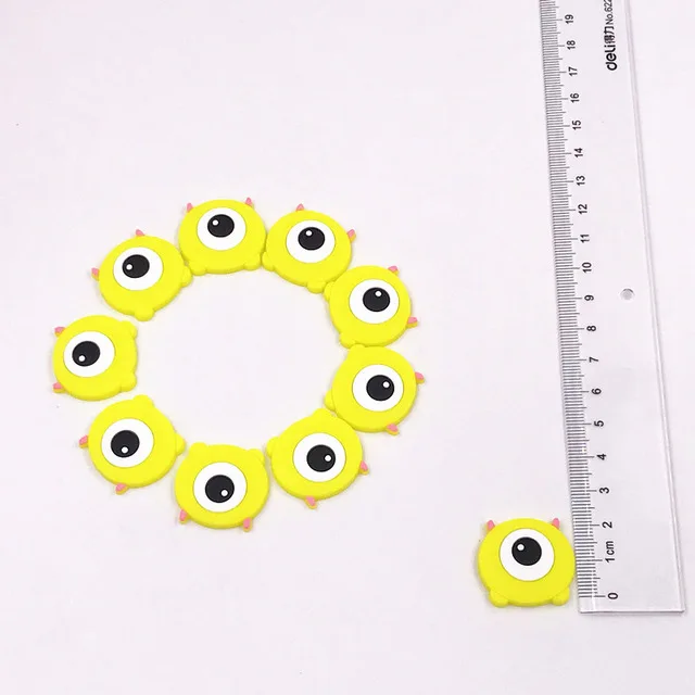 10PCS-TSUM-TSUM-Mickey-Minnie-Bear-Cartoon-PVC-Flatback-DIY-PVC-Shoe-Charms-Phone-Shell-Decoration.jpg_640x640 (6)