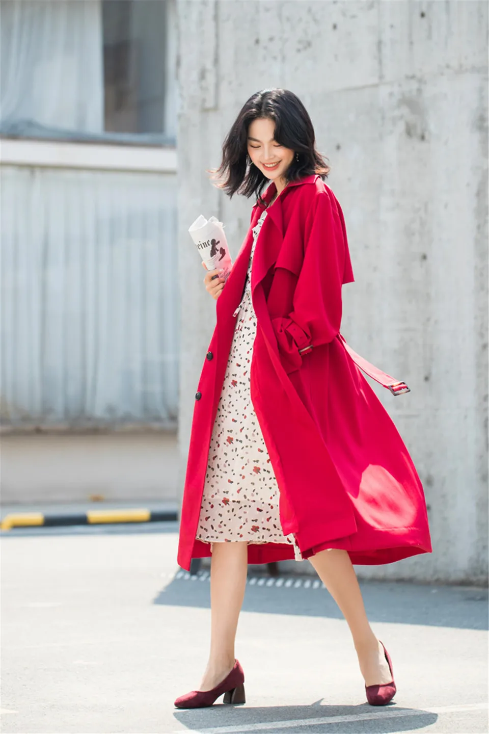 Красный Тренч пальто женские 'двубортный отложной воротник средней длины Высокое качество пальто ветровка с поясом ветровка