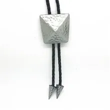 В году европейский и американский ковбойский пирамидальный галстук Пуаро галстук-бабочка модный классический цинковый сплав кожа роскошь так хит