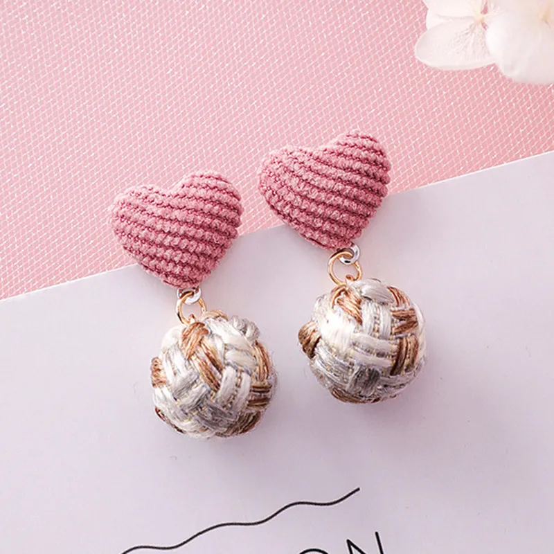 

New Korean Cute Cotton Love Heart Earrings for Women Knit Thread Ball Pendant Drop Earring Fashion Brincos Jewelry Gift 5K2004