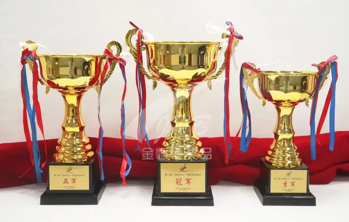 المعادن الكأس الراقية المعادن كأس كرة القدم تنس الطاولة الريشة البلياردو الصيد الوشم سباق كوب مخصصة الإبداع