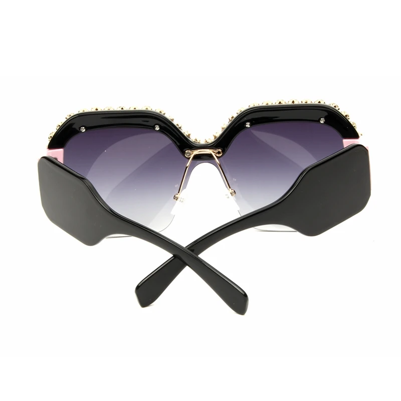 Sexy Rimless Oversized Sunglasses Women Vintage 2018 Red Pink Luxury rhienston Sunglasses For Female Rivet Big Frame Male Shades