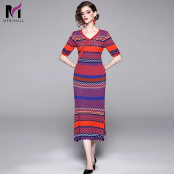 

2019 Autumn Knitted 2 Pieces Set Women Sexy V-Neck Vintage Wave Striped Pullover Sweater + Midi Pleated Skirt Sweater Suits Set