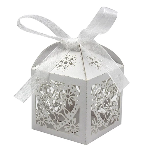 50pcs/lot Wedding Gifts For Guests Paper Box Laser Cut Gift Bag Bride and Groom Birthday Party Favors Decoration Gift Candy Box - Цвет: White heart