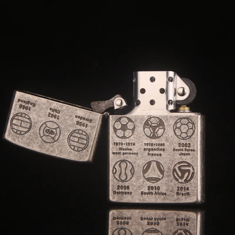 2406532868_905204476