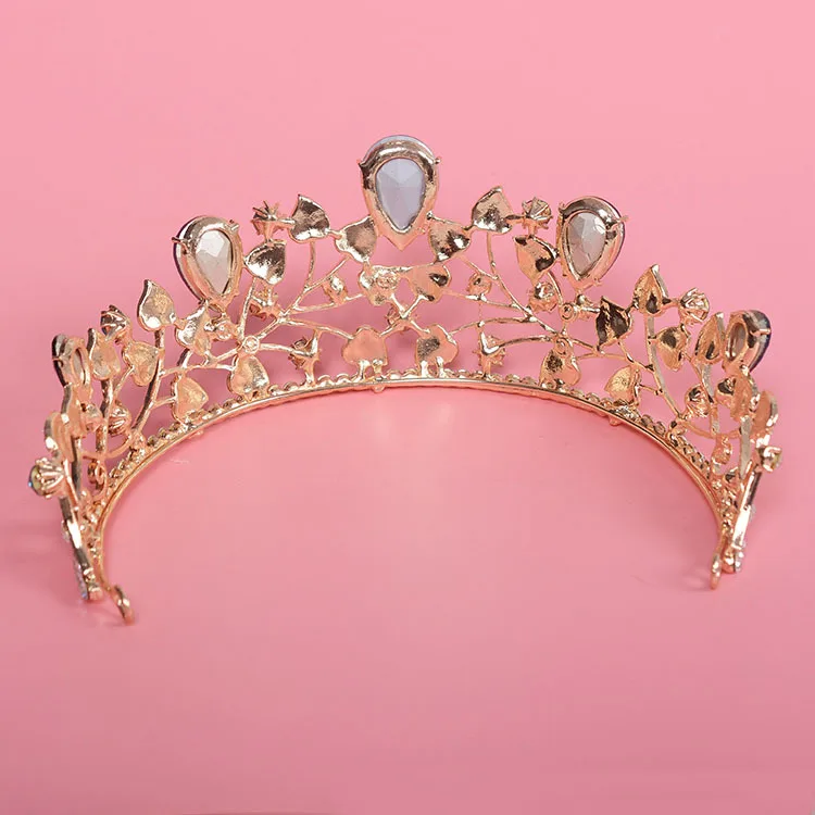 New Arrival Magnificent Blue Red Rhinestone Bridal Crown Tiaras Fashion Golden Diadem for Women Wedding Hair Accessories Jewelry